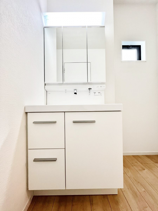 ���ʑ�E���ʏ��@���[�͂Ƌ@�\���ɗD�ꂽ���ʉ��ϑ�@