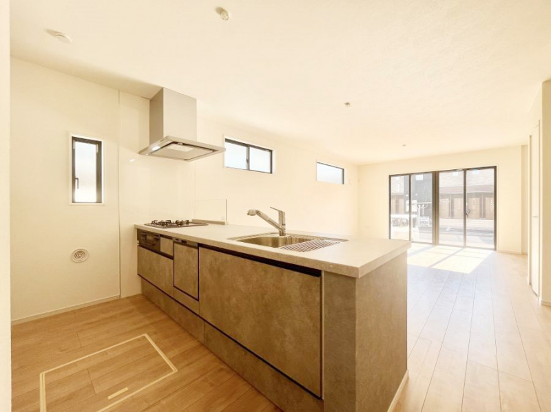 �L�b�`���@���������Ȃ��炲�Ƒ��Ƃ̉�b���y���߂�ΖʃJ�E���^�[�L�b�`��