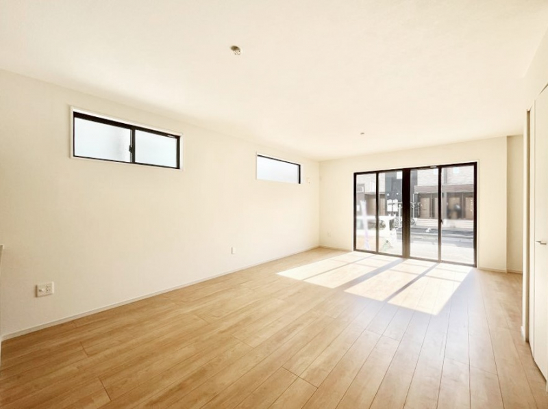 ���r���O�@�傫�ȑ����炽���Ղ�̗z���ƕ����������郊�r���O