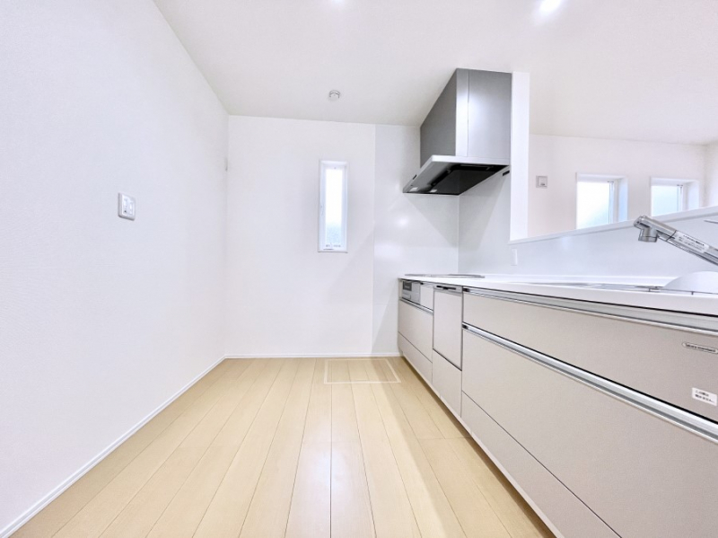 �L�b�`���@���������Ȃ���ł����Ƒ��Ƃ̉�b���y���߂�ΖʃL�b�`��