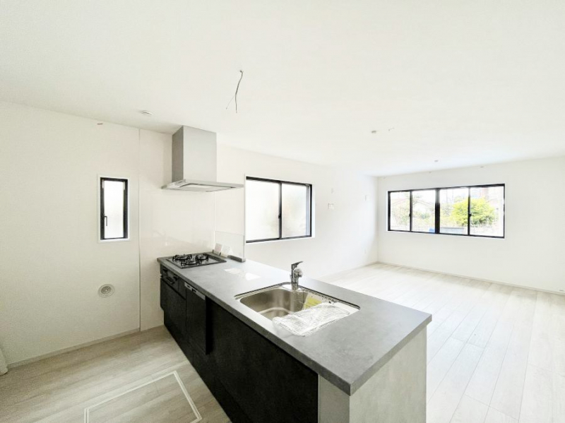 �L�b�`���@���������Ȃ��炲�Ƒ��Ƃ̉�b���y���߂�ΖʃJ�E���^�[�L�b�`��