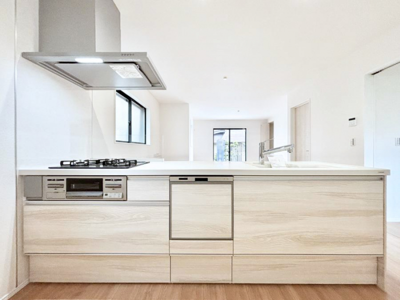 �L�b�`���@���r���O�����n����l�C�̃J�E���^�[�L�b�`���B �Ƒ��������Ȃ���Ǝ������邱�Ƃ��ł��܂��B