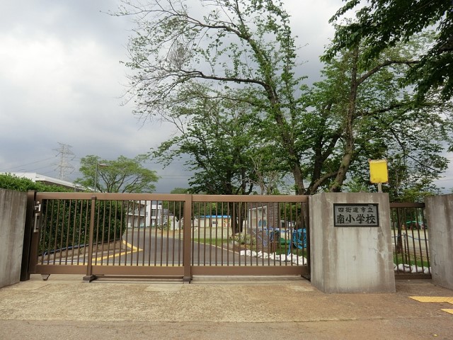 ���ӊ��@���w�Z 900m �l�X���s���쏬�w�Z