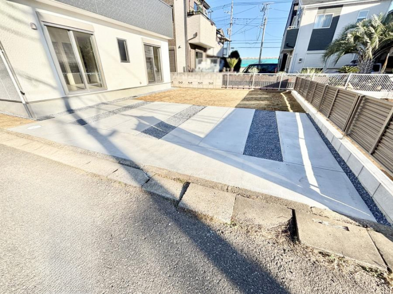 �@�����Ɍ������Ȃ����ԃX�y�[�X�B 