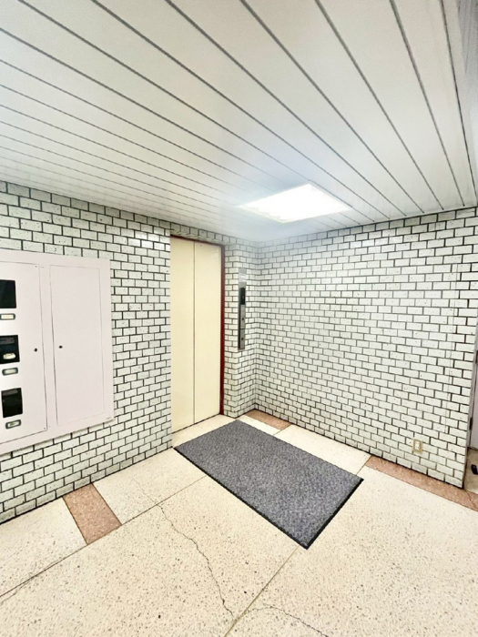 ���̑��@����̏�艺��ɕ֗��ȃG���x�[�^�[�I