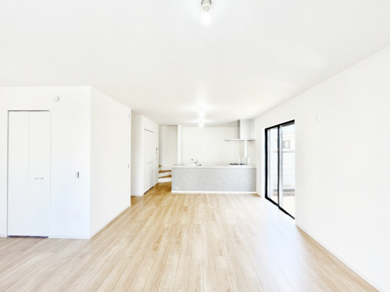 ���̑����ρ@�Ƒ��̏Ί炪���R�Ɛ��܂�Ă���A����ȕ��͋C�̃_�C�j���O�Ɏd�オ���Ă��܂��B