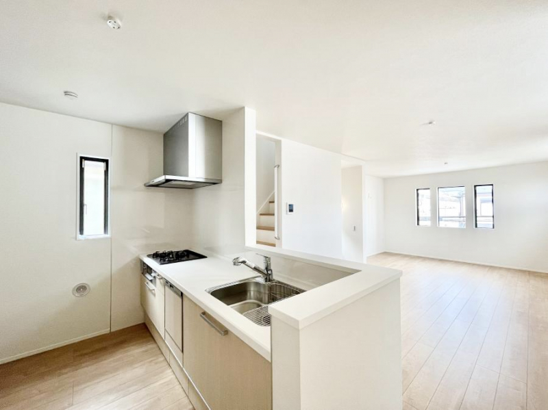 �L�b�`���@���������Ȃ���ł����Ƒ��Ƃ̉�b���y���߂�ΖʃL�b�`���@