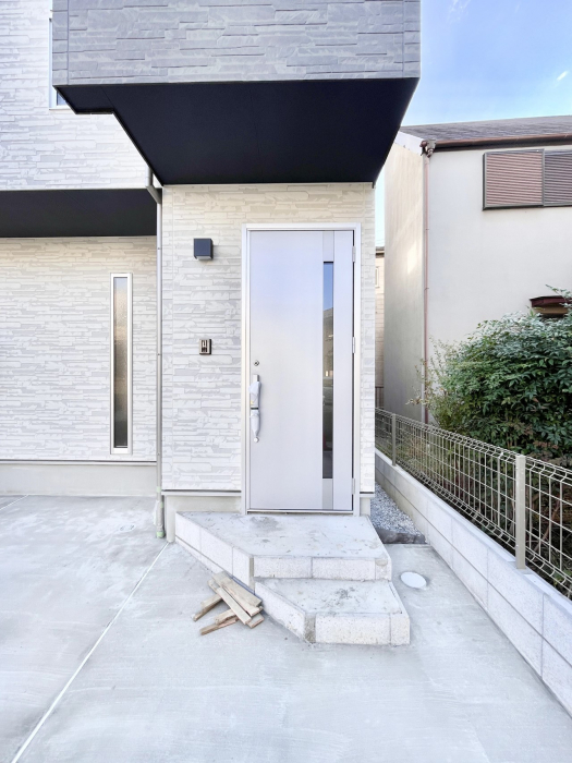 ���ց@��؂ȉƑ��A���q���o�}���錺�ցB