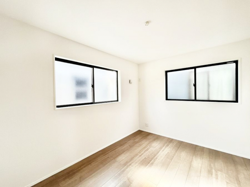 �Q���@�g���₷���`�Ńx�b�g��Ƌ�̒u�����ɂ����邱�Ƃ�����܂���B   