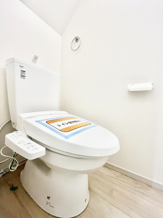 �g�C���@�g�C����1�K��2�K���ꂼ��ɔz�u����Ă��ĂƂĂ��֗��ł��B 