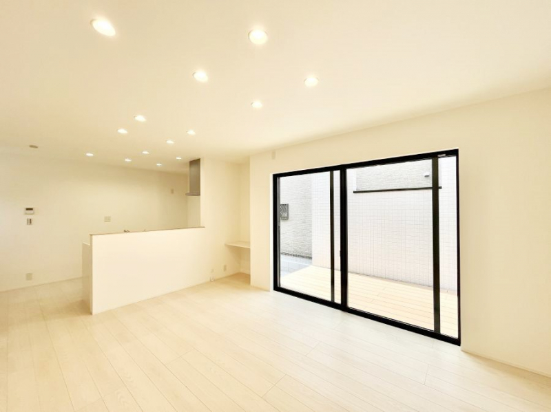 ���̑����ρ@�Ƒ������R�ƏW�܂�e���̃X�y�[�X�ɂȂ肻��