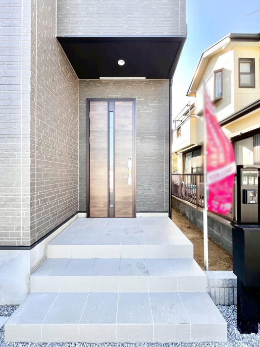 ���ց@��؂ȉƑ��A���q���o�}���錺�ցB