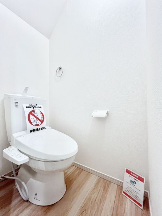 �g�C���@�g�C����1�K��2�K���ꂼ��ɔz�u����Ă��ĂƂĂ��֗��ł��B 