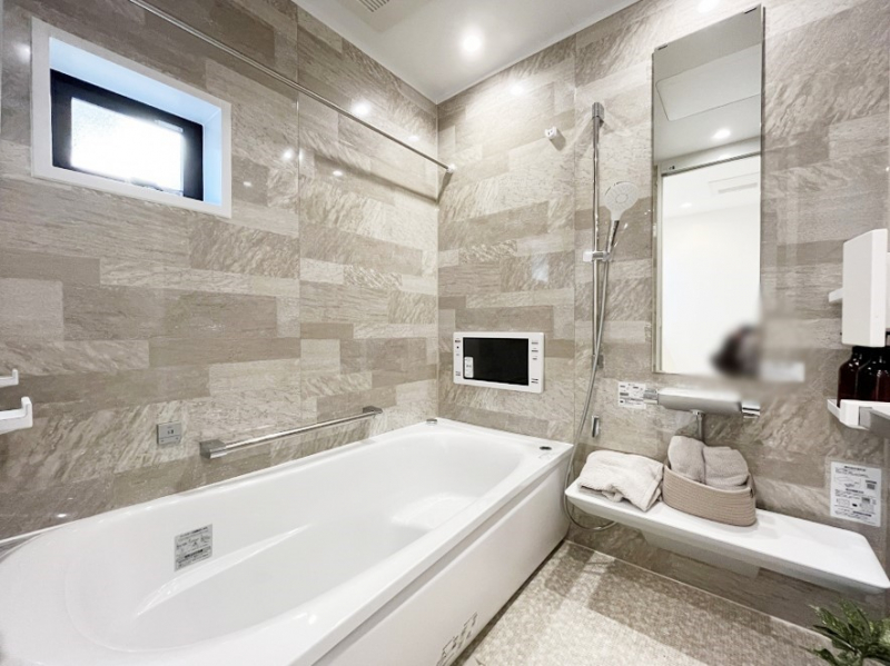 �����@����̔�������Ă���閾�邢�������̂���o�X���[��  