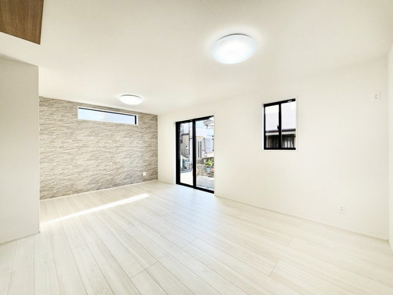 ���̑����ρ@�Ƒ��̏Ί炪���R�Ɛ��܂�Ă���A����ȕ��͋C�̃_�C�j���O�Ɏd�オ���Ă��܂� 