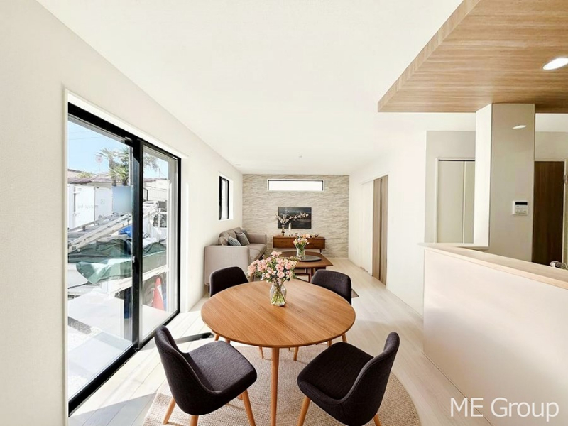 ���r���O�@���Ƒ��̓��₩�Șb�����ŕ�܂�閾�邢���r���O  ���Ƌ��CG�ł� 