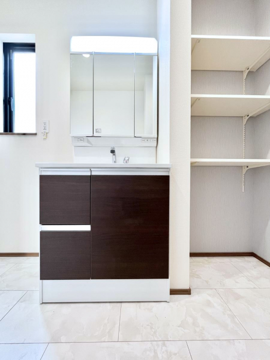 ���ʑ�E���ʏ��@�傫�����₷���O�ʋ��Ő�����������ʑ�́A�g�����Ȃ݃`�F�b�N�┧�̂������ɂ������߂ł��B 