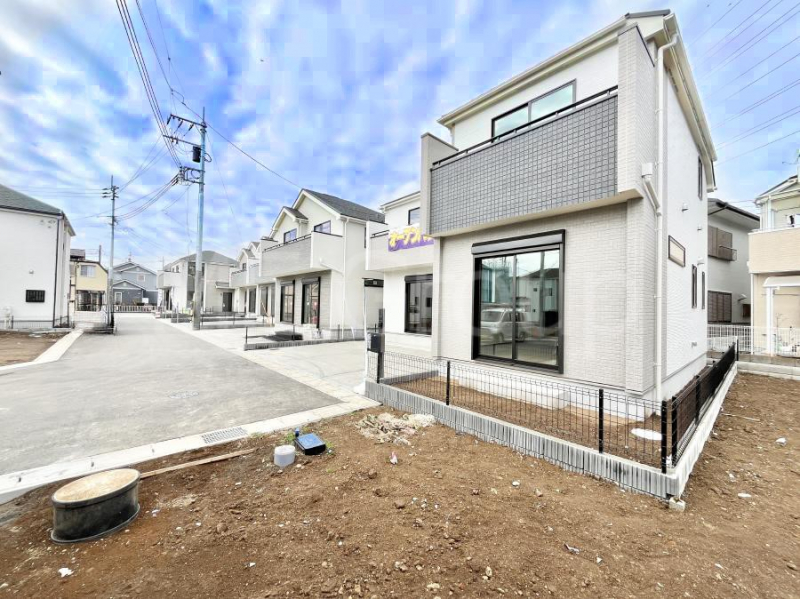 ���n�O�ώʐ^�@�������ꂽ�O�ρA�㎿�ȏZ��Ԃ��L���鎺���͉i�����S���ĉ߂�����Z���ł��B 