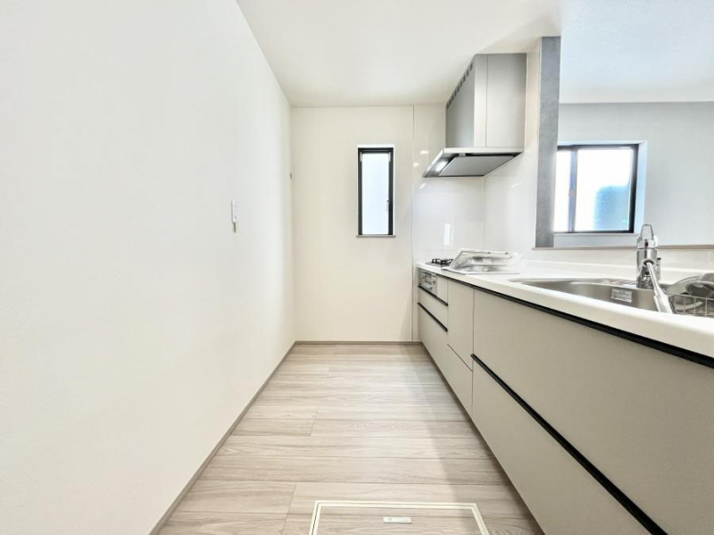 �L�b�`���@��Ƃ肠��L�b�`���ł͂��Ƒ��Ɗy�������������ł��܂��B