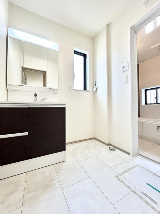 ���̑��@�������̂�����K��Ԃł��B�����̐g�x�x���C�����ǂ����g�������܂��B 