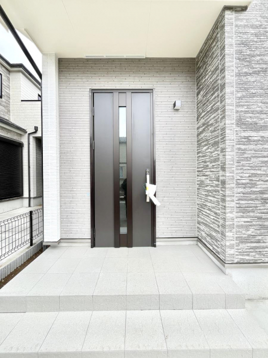 ���ց@��؂ȉƑ��A���q���o�}���錺�ցB