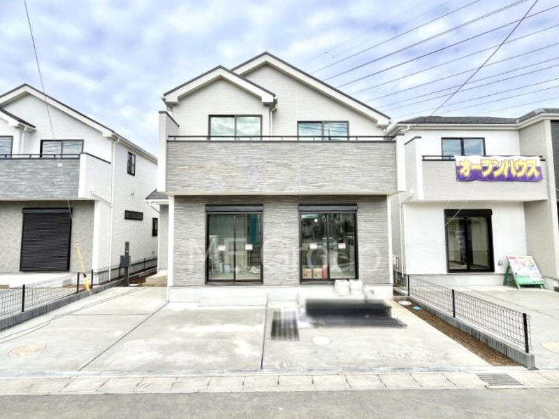 ���n�O�ώʐ^�@�������ꂽ�O�ρA�㎿�ȏZ��Ԃ��L���鎺���͉i�����S���ĉ߂�����Z���ł��B 