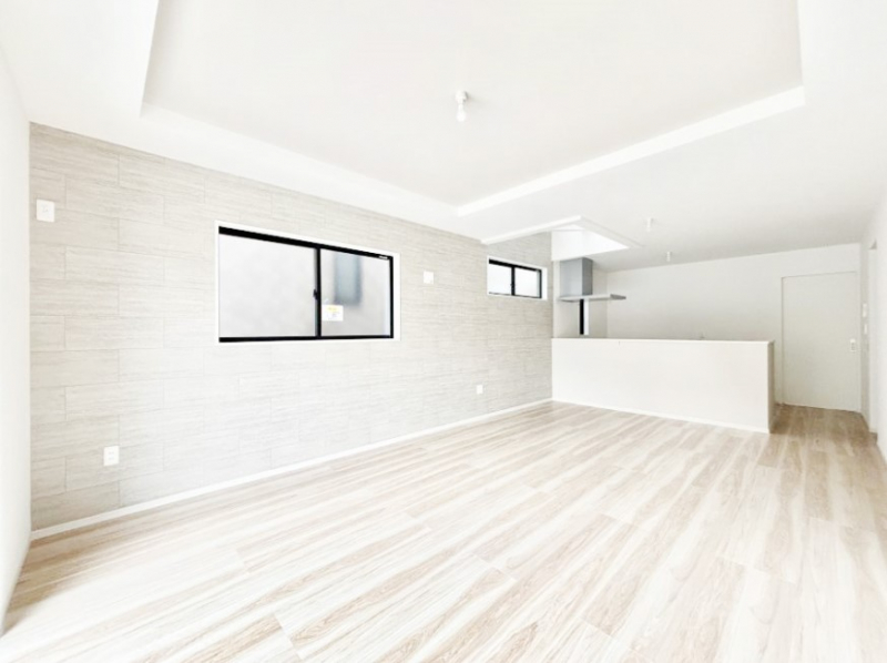 ���̑����ρ@�Ƒ��̏Ί炪���R�Ɛ��܂�Ă���A����ȕ��͋C�̃_�C�j���O�Ɏd�オ���Ă��܂��B