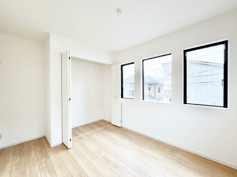 �q�������@�q�������ɂ��������߂Ȏ��[�X�y�[�X�����Ղ�̋���