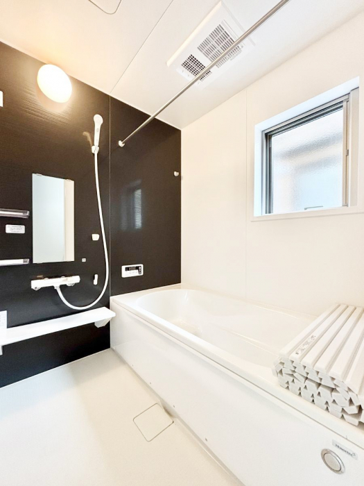 �����@����̔�������Ă���閾�邢�������̂���o�X���[��