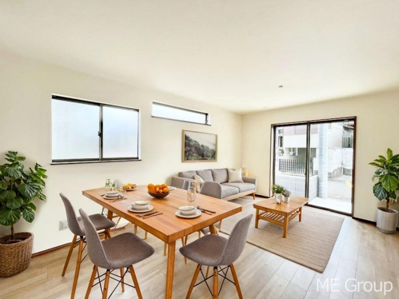 ���r���O�@���Ƒ��̓��₩�Șb�����ŕ�܂�閾�邢���r���O  ���Ƌ��CG�ł�