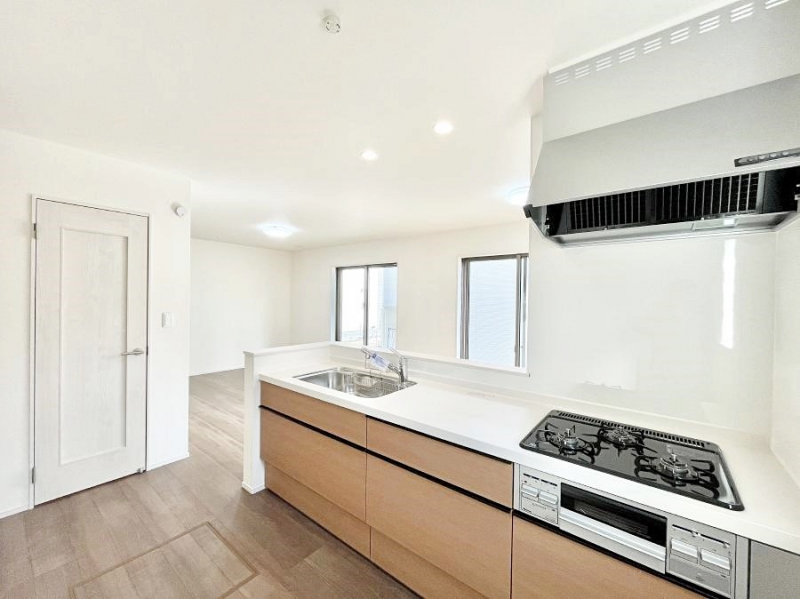 �L�b�`���@�J�E���^�[�z���ɂ��b�������Ȃ��疈���̂������������Ɗy����