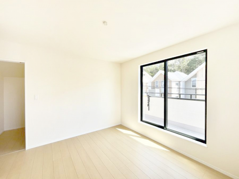 ���̑����ρ@�o���R�j�[���J�������v���X���Ă����m��