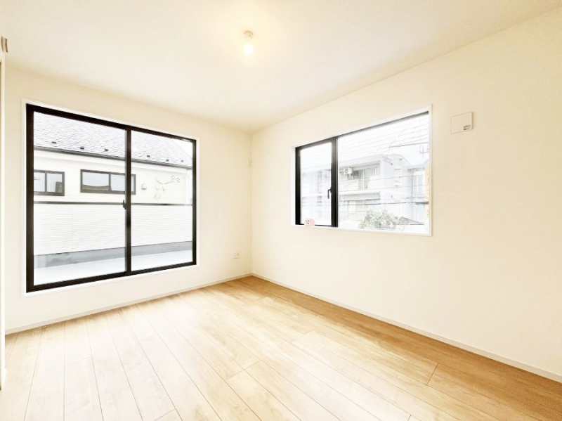 ���̑����ρ@�o���R�j�[���J�������v���X���Ă����m��