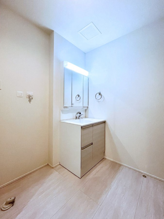 ���̑��@�������̂�����K��Ԃł��B�����̐g�x�x���C�����ǂ����g�������܂��B 