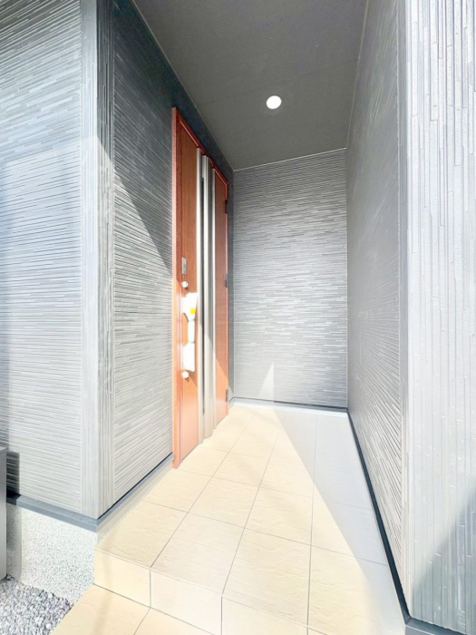 ���ց@��؂ȉƑ��A���q���o�}���錺�ցB