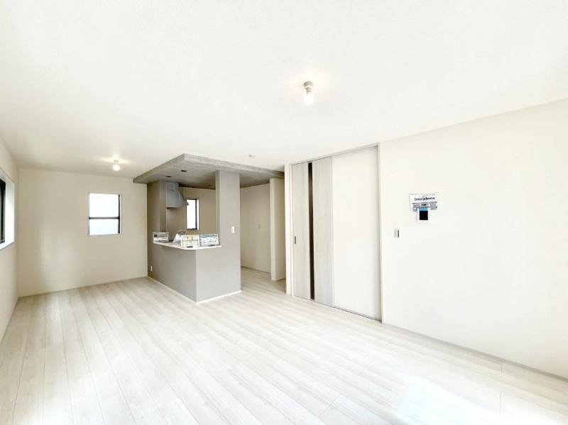 ���r���O�@�Ƒ��c���̎��Ԃ����������Ȃ��났�̃��r���O�_�C�j���O�B   