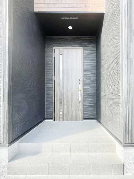 ���ց@��؂ȉƑ��A���q���o�}���錺�ցB