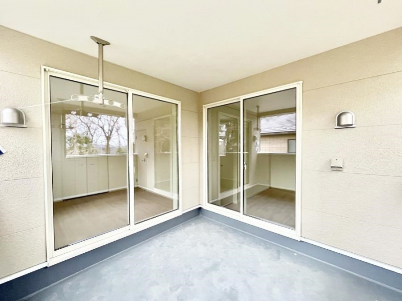 �o���R�j�[�@�C���i�[�o���R�j�[�Ȃ̂ŉJ�ł����󕨂����������o���āA���ʂ�������̂Ŋ������ǂ��A�������X�y�[�X�Ƃ��ďd�󂵂܂��B 