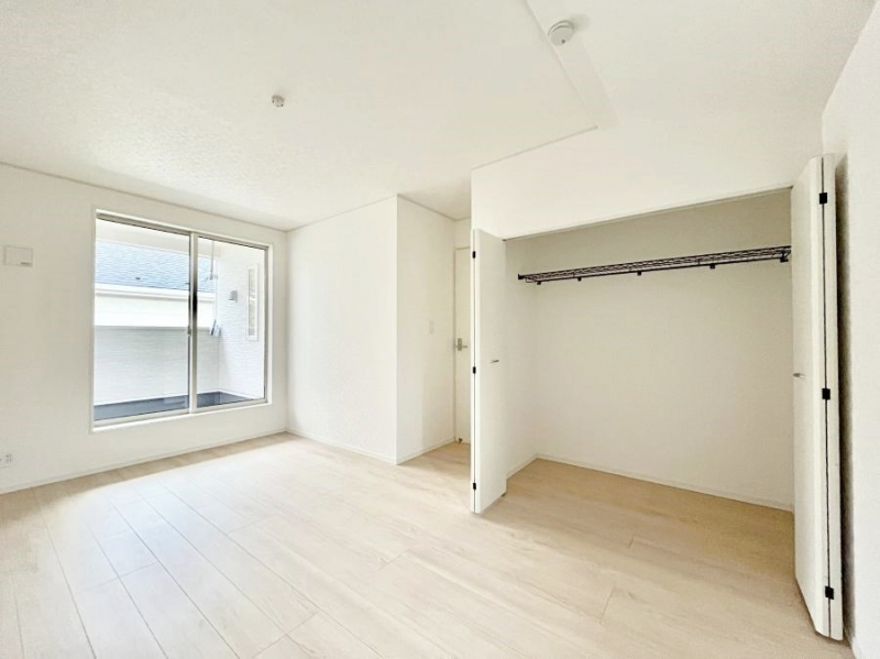 ���̑����ρ@�o���R�j�[���J�������v���X���Ă����m��