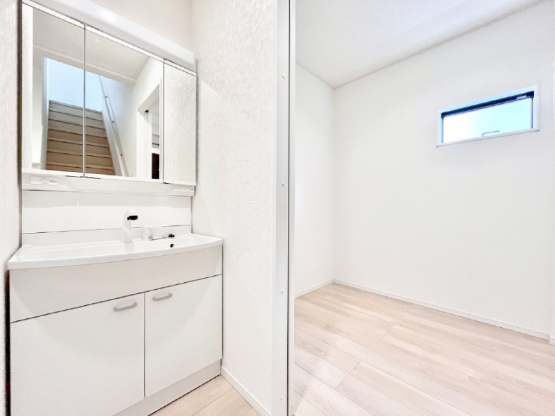 ���̑��@�������̂�����K��Ԃł��B�����̐g�x�x���C�����ǂ����g�������܂��B 