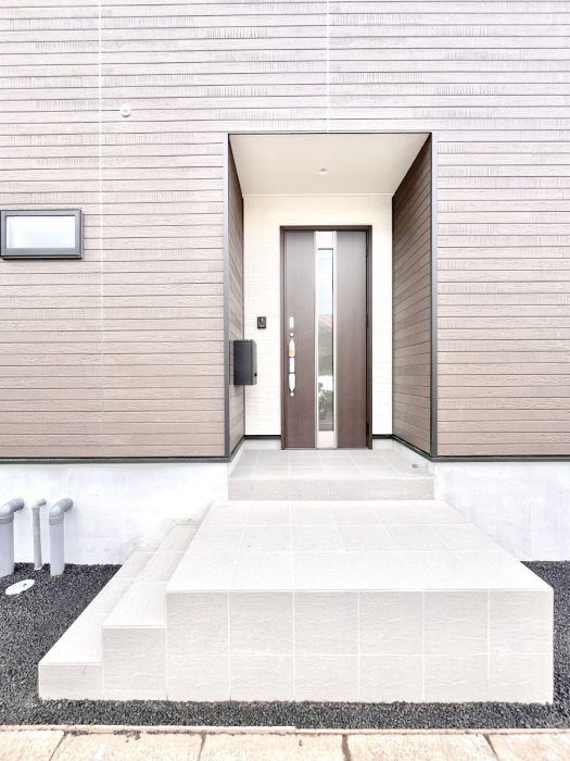 ���ց@��؂ȉƑ��A���q���o�}���錺�ցB