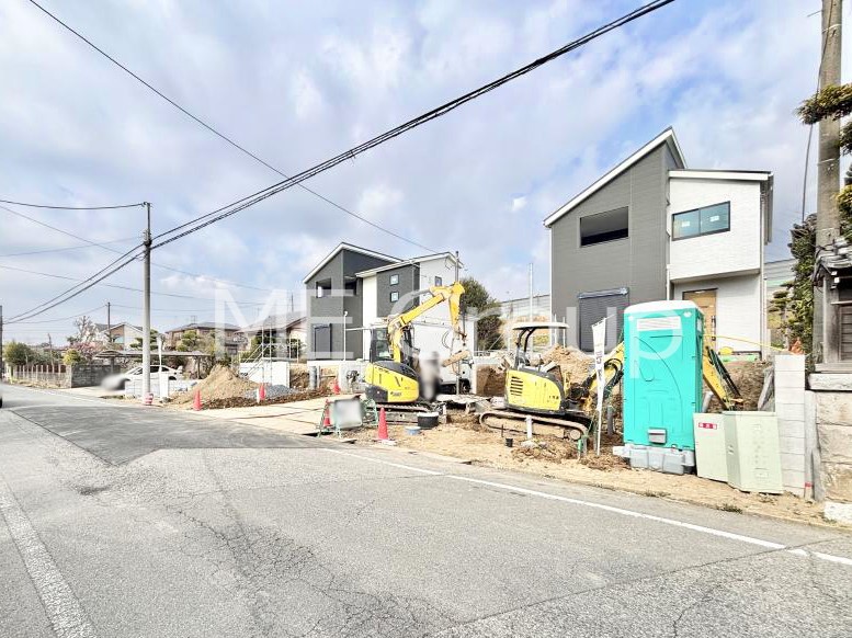 ���n�O�ώʐ^�@�����Ղ�̗z���ƊJ�����ɕ�܂�閾�邢�Z�܂�