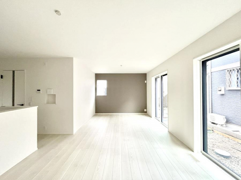 ���̑����ρ@�傫�ȑ����炽���Ղ�̗z���ƕ����������郊�r���O  