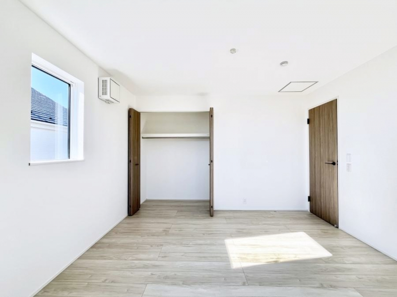 ���̑����ρ@�i�`�������ȃt���[�����O�͂ǂ�ȃC���e���A�ɂ��}�b�`�B  