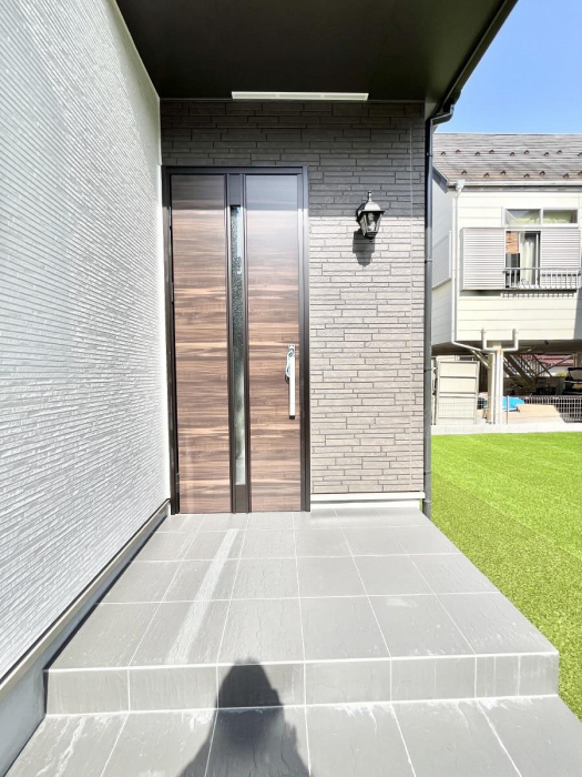 ���ց@��؂ȉƑ��A���q���o�}���錺�ցB