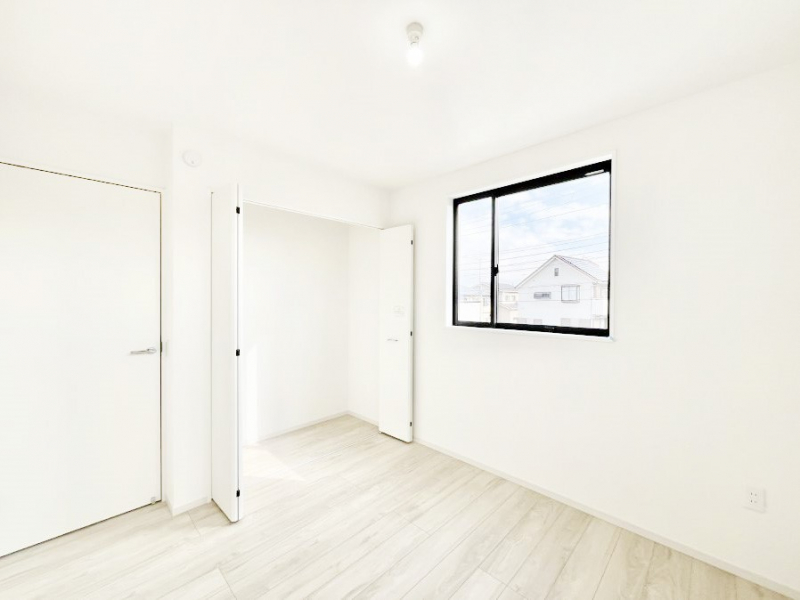 ���̑����ρ@�m���ɂ̓N���[�[�b�g�t���B�X�b�L���Ƃ�����Ԃł�����芰���܂��I