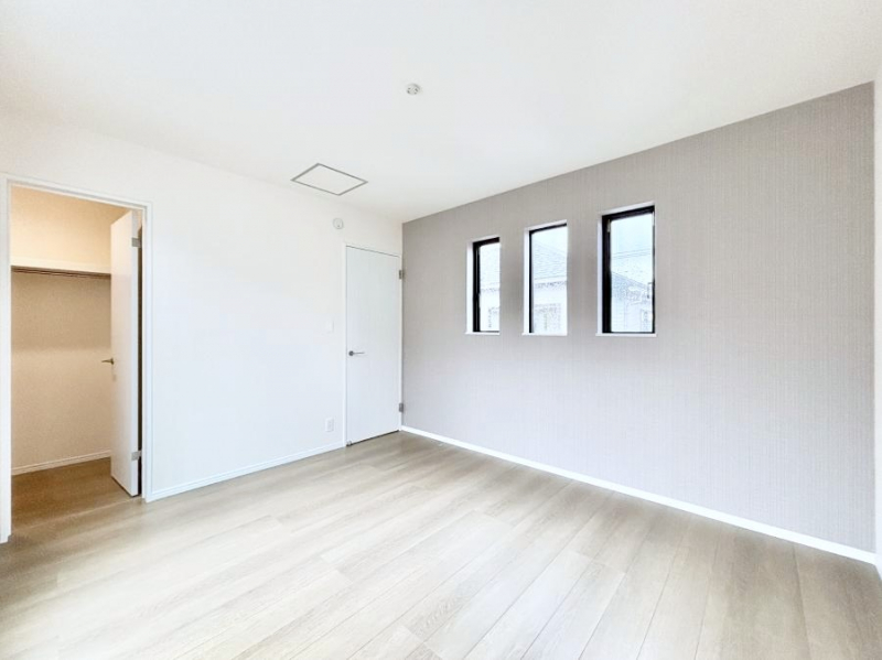 �Q���@�E�H�[�N�C���N���[�[�b�g�����邨�����B�G�߂��Ƃ̓���ւ����s�v�ŕ֗��ł��I