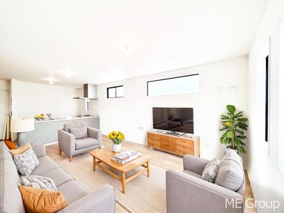 ���r���O�@�������������͋C�̂k�c�j�͉Ƒ��݂�Ȃ̉��K��ԁ��Ƌ��CG�ł�