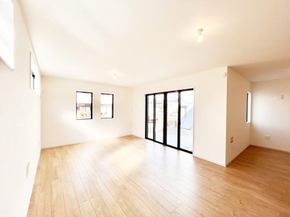 ���r���O�@�傫�ȑ����炽���Ղ�̗z���ƕ����������郊�r���O