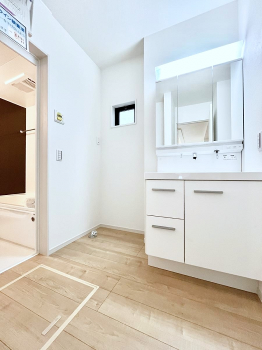 ���̑��@�������̂�����K��Ԃł��B�����̐g�x�x���C�����ǂ����g�������܂��B 